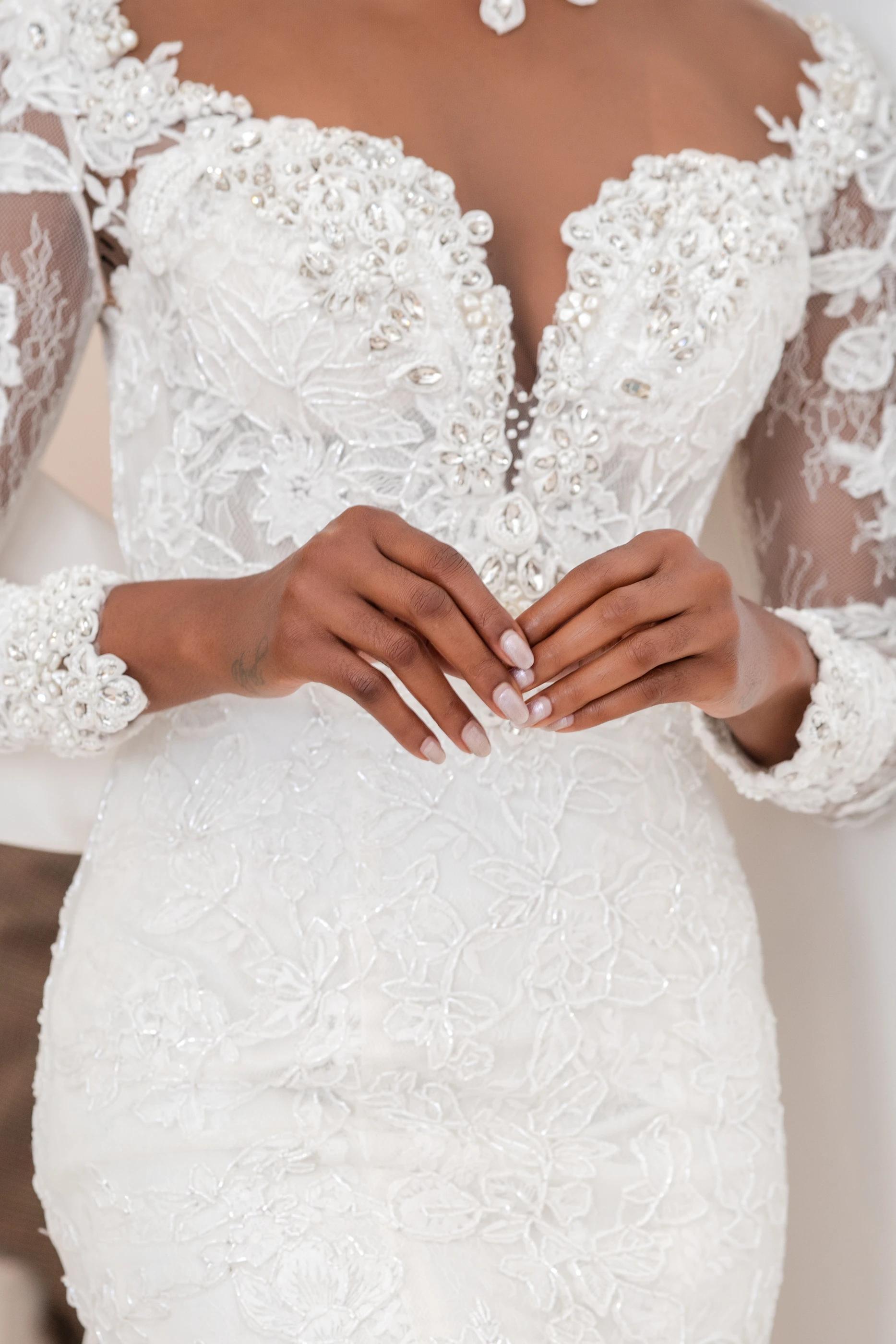 Janice bridal dress — photograph 3
