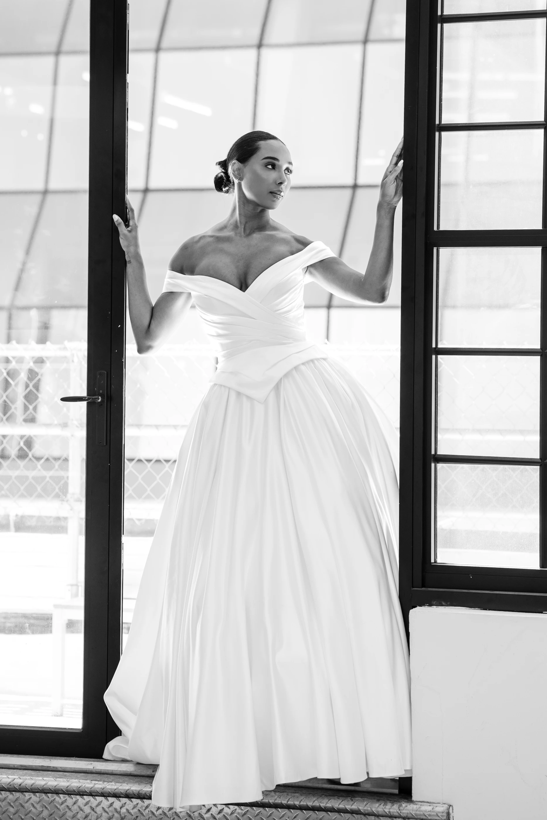 Selena bridal dress — photograph 6